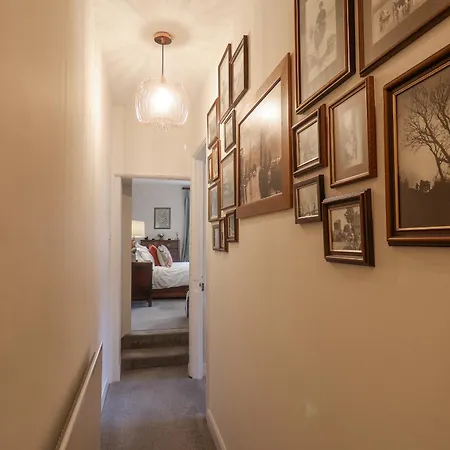 20a St Hilda's