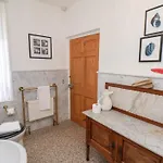 20a St Hilda's